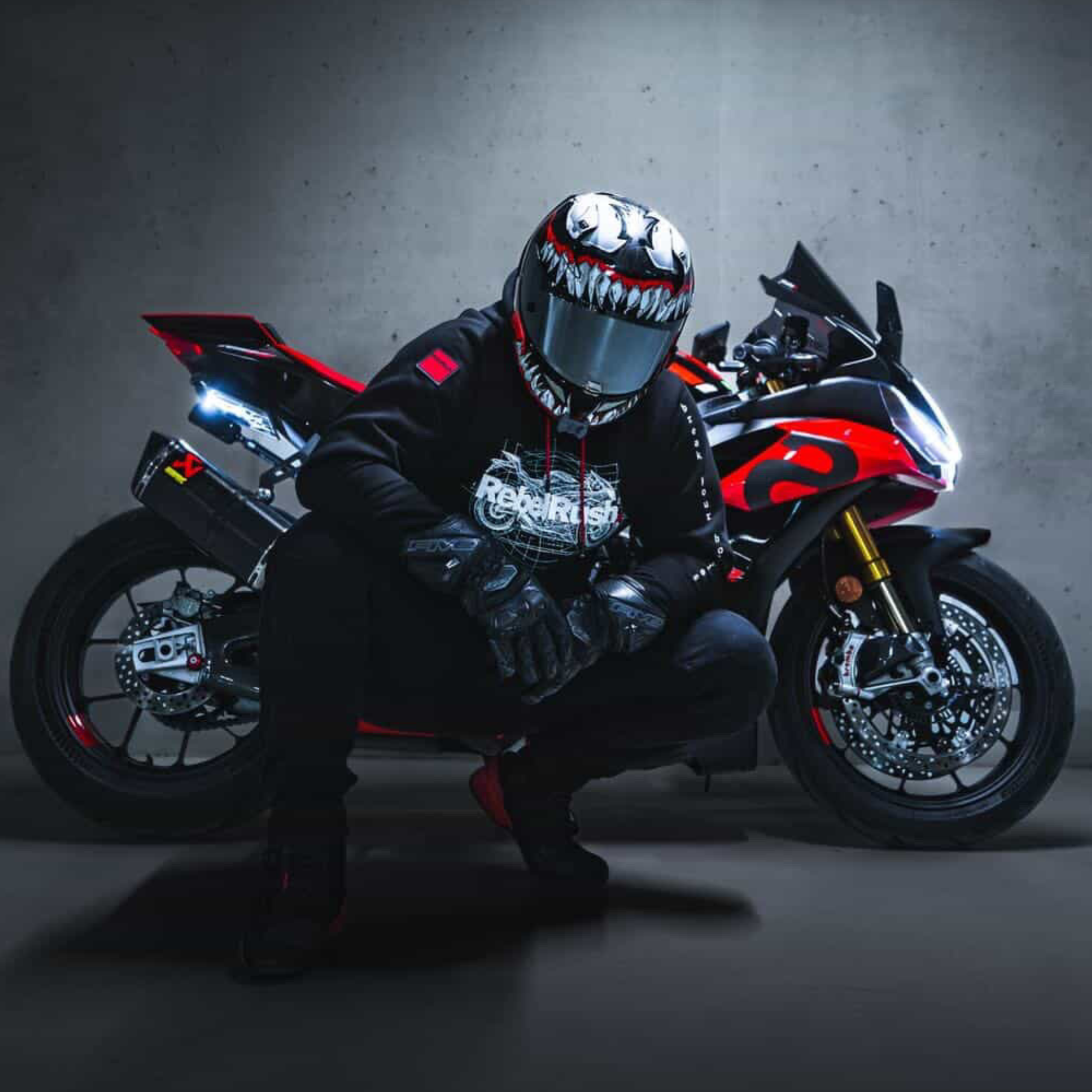 RebelRush NightGlow™ Hoodie 2.0 — bluza świecąca w ciemności, moto-lifestyle