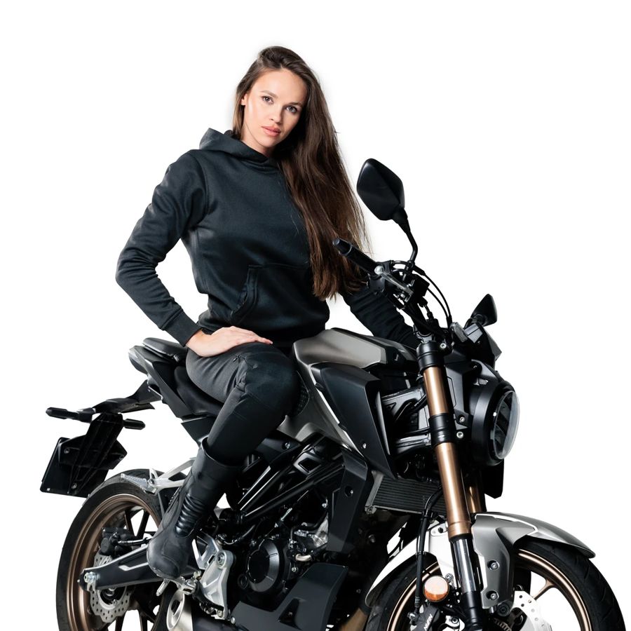 Ivy Burn — damska bluza motocyklowa z ochraniaczami na motocyklu